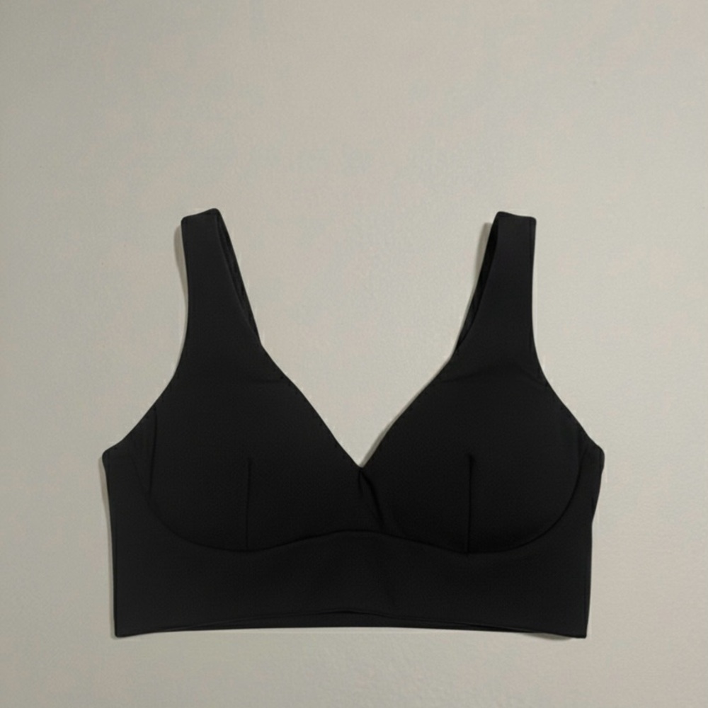 Victoria Secret Black V-Neck Sports Bra / Bralette - Size [small]